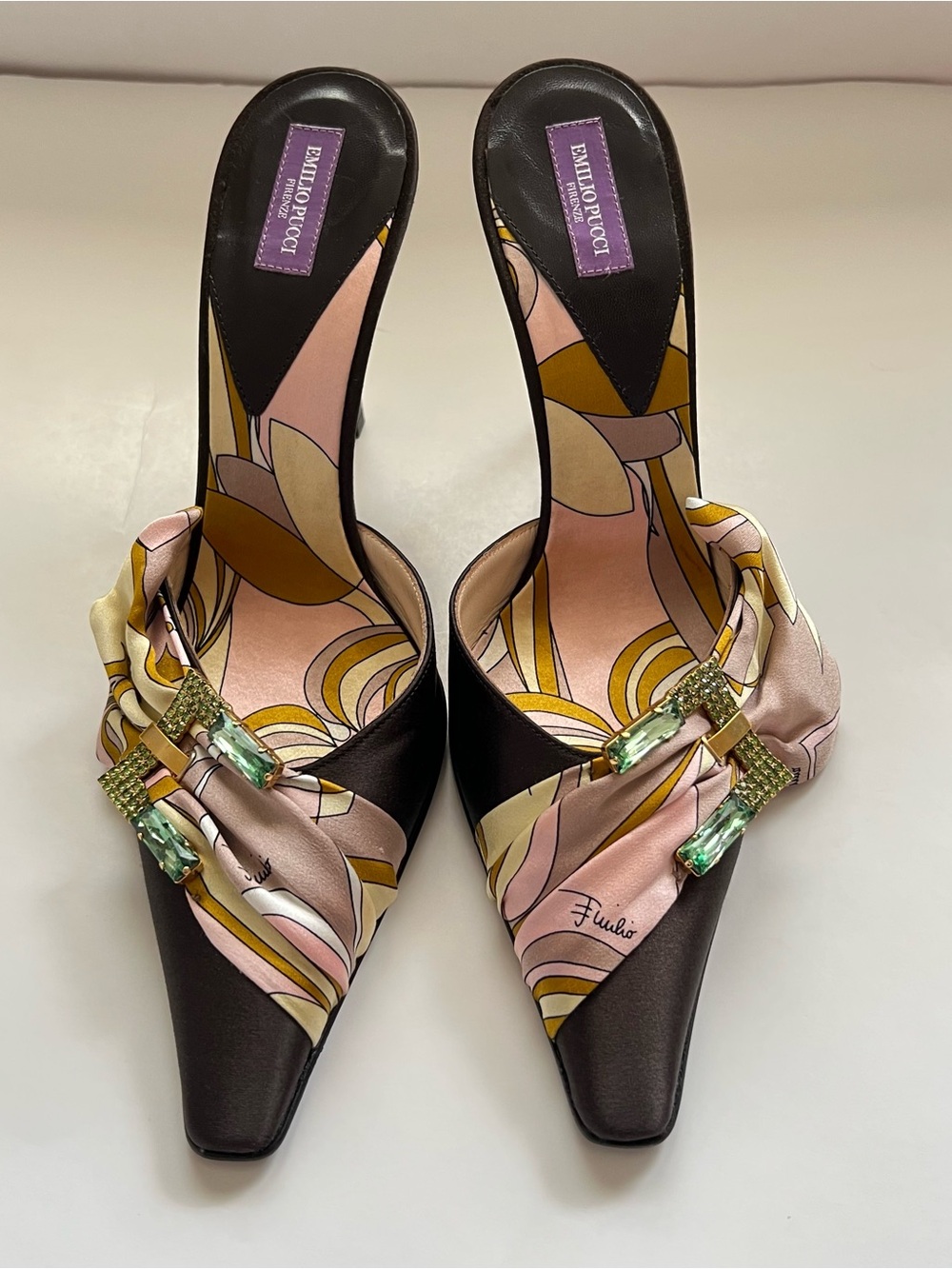 Vintage EMILIO PUCCI Silk Satin Mules w/ Emerald Crystal Buckle -Size EU 36.5 - Picture 3 of 14